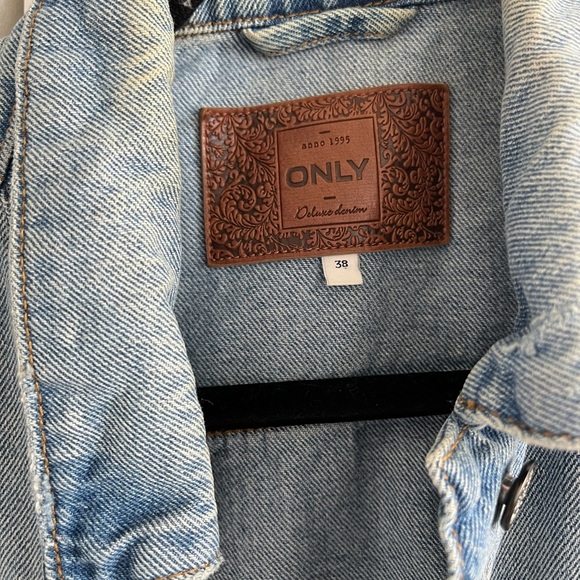 Denim jacket - Picture 3 of 3